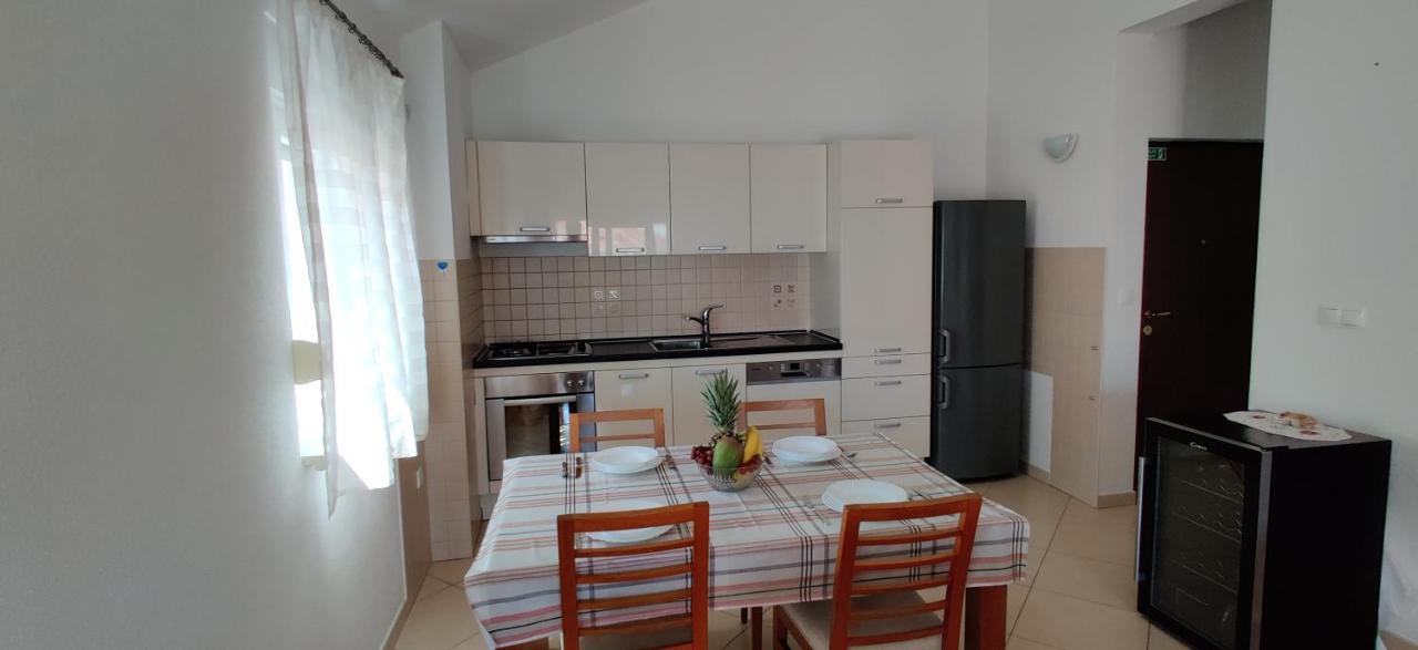 Apartment Dea Trogir Eksteriør bilde